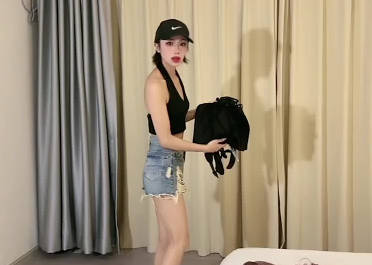 Xingba original. Photographer molested female college students and forced them to ejaculate inside