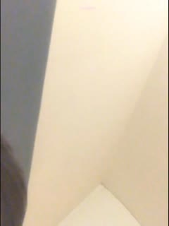 The pure and tender beauty who just lost her virginity was fucked by her boyfriend a few days ago. She was taken to the hotel and her bra was taken off and her tits were eaten. Her hairless little abalone was so dry that she covered her mouth and screamed!