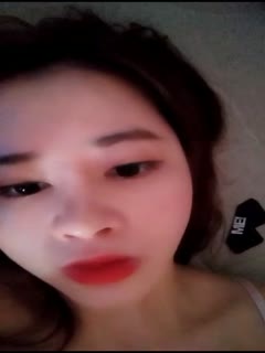 Peach Q girl video leaked pussy show black silk big ass pussy put medicine on it, it is said that it can flow a lot of water