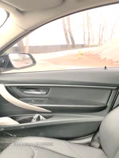 [Field Regular Army] Outdoor live broadcast of an empty building, showing her pussy on the runway, getting on the car and riding, very tempting, don't miss it if you like it