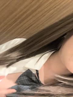 [Jingyuer] 19-year-old girl with baby face and big breasts ~ school uniform ~ park pavilion stimulating playing with vibrator! ✨✨✨ white big breasts, hairy pussy, props masturbation, spraying water_214824