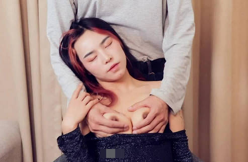 Lolita Club・Drunk wife was raped by her colleague