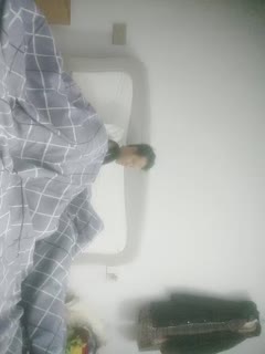 2021_11_29, [Specializing in good women], a young man made an appointment with a married woman, the sister's beautiful legs looked pretty good, digging and twisting her pussy to enjoy it, and then fucking her from behind and moaning and stimulating