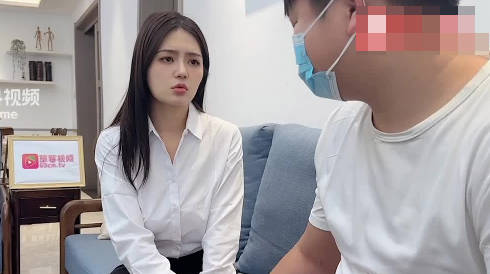 Original material. The delicate sales lady sacrificed herself for the customer in order to achieve sales