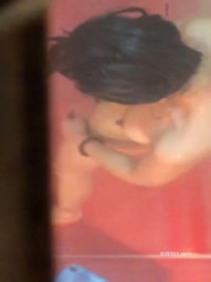 Climbing through the window to peep at the white tender and beautiful young woman next door to wash the fragrance, the beauty value is high, the figure is good, the tits are big, the hair is strong, and she is someone else's wife.