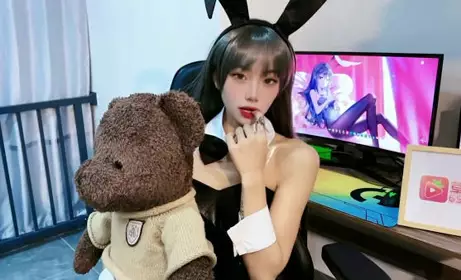 Sex Bunny Silk Stockings Foot to Dry to Spray Urine-Zi Xuan
