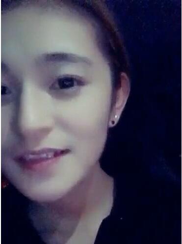 Cute Xinjiang beauty anchor and rich uncle car sex live