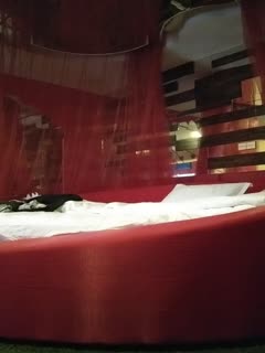 College students in love check in to make love with beautiful legs and hips. The beauty can't be satisfied and sticks to her boyfriend. She still wants more. The boyfriend says her legs are soft and her penis is hard. She continues to do it. The scene is exciting.