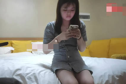 Xingba Original. Make a date with a super sweet student girl who is almost 18 years old - Li Bai