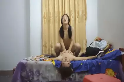 High-end peripheral girl Tanhua Qi Ge hooked up with a top-notch black silk and beautiful legs, a post-00s beauty, and was caught secretly filming and flipping when it was almost over. High-end peripheral girl Tanhua Qi Ge hooked up with a top-notch black silk and beautiful legs, a post-00s beauty, and was caught secretly filming and flipping when it was almost over. 2