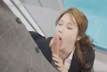 OnlyFans celebrity Xin Yuri - OL pretends to seduce the last passenger on the subway~