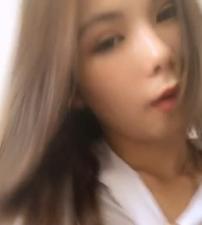 A beautiful anchor with great looks and a great figure, a sexy young model shows off.