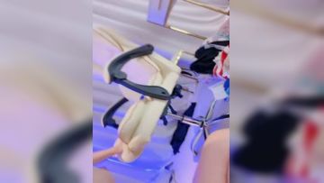 The temptation of the super-sexy chubby goddess, wearing sexy stockings and showing her face throughout the show, live broadcasting with wolf friends to be coquettish, kneading breasts and playing with props, with a coquettish expression and moaning that can be exciting to shoot Episode 08