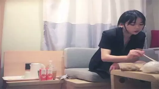 The first huge cock on the platform, Mr. Shen 91, slim figure and beautiful school beauty