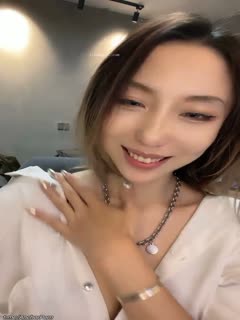 #七七_Newcomer! The best queen super sexy props crazy insertion crazy spray water_0