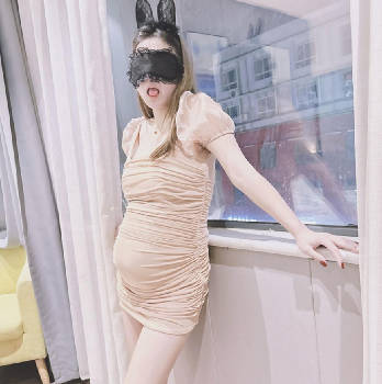 Sperm shot all over my pregnant sister's mouth