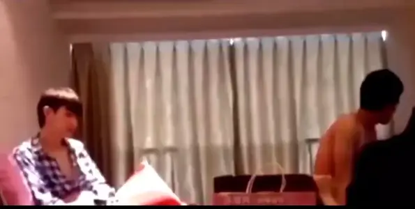 @ 20206989410 User Upload: Hotel Catching Scene