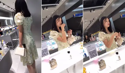 @ 20209692119 users upload: long skirt little sister try lipstick! Satin inside sexy!