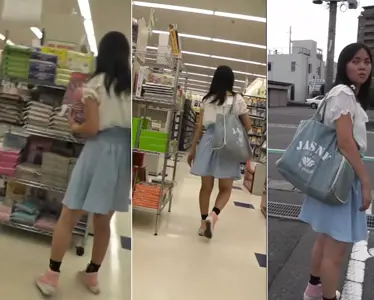 @ 20208846895 User Upload: Bookstore Copying Bottom Beauty, Pretending to Ask the Way to Pat Face