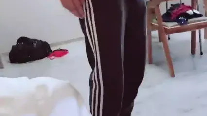 Please run errands and play with your wife, 'how much is the takeaway?', more than 50, 'you have seen this kind of scene, still collect money, you go to touch her, shy', shy little brother!