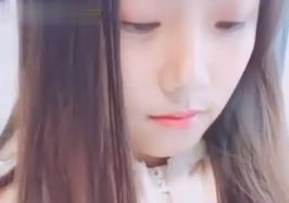 My sister took a taxi and complained to the driver that her ex-boyfriend did not last long. The driver said he was half an hour, so my sister gave the driver a mouth in the car.