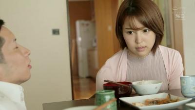 SSNI645 came to the boss's house to catch up with the project. I couldn't help sleeping with the boss's wife at night.