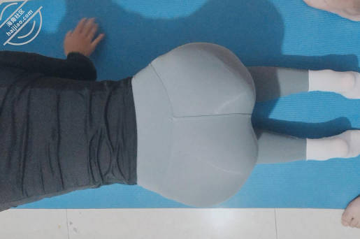 Coax my sister to the north to accompany me.