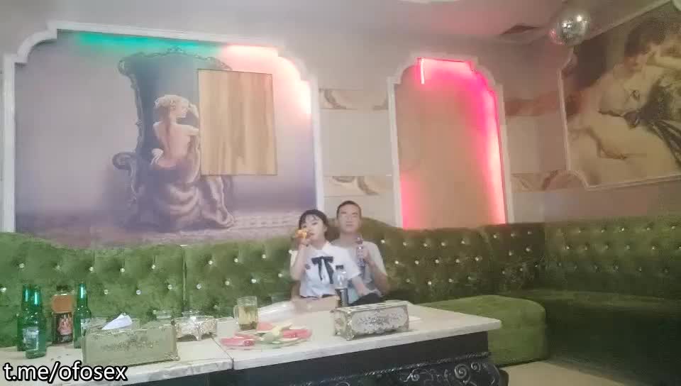 [# karaoke hall visiting Mr. Chen] JK little girl