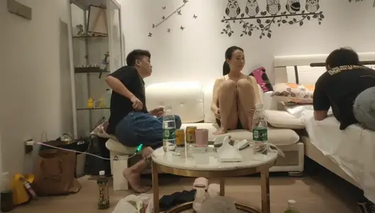 [Fat Man Studio Visiting Flowers] The popular elder sister, chatting and eating, slim and long legs, and hungry women need the comfort of young and strong young men.