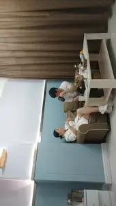 Internet chat hook lure good family wife derailment about gun! White Yujie stripped off her suit and exposed her white tiger's tender cave. After breaking her fat buttocks, she entered the crazy exercise to the climax!