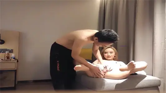 Bubin Seeking Flowers for a High Value Sexy Yoga Instructor
