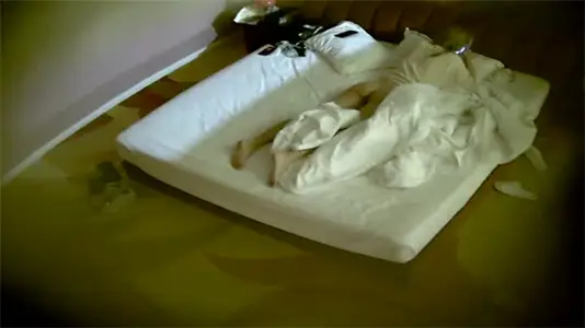 High-definition monitoring peeping at the first experience: the secret passion scene from the perspective of God