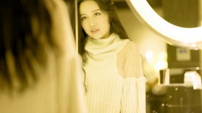 Women bathe in temptation.