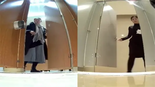 Domestic toilet pats great god sneaks into the mall women's toilet