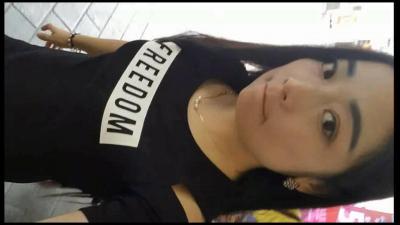 Pure long-haired girl at the beginning of the room all shy! The body wants but does not dare to open its mouth. It is torched by her boyfriend.