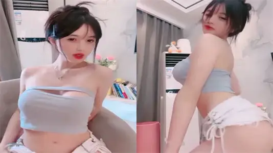 The best stunner wears a black silk high-heeled hip skirt, and the goddess-level temptation makes people feel horny!